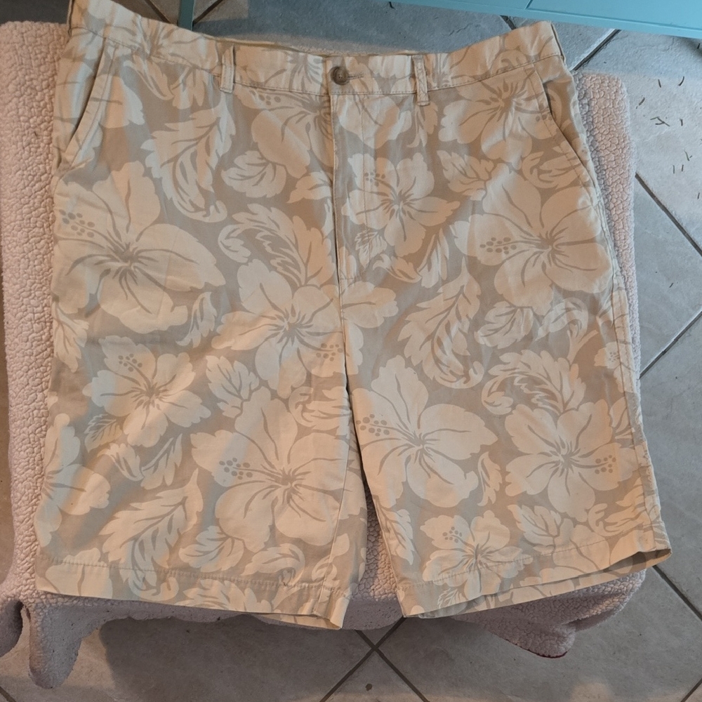 Tommy Hilfiger Beige Floral Men's Shorts